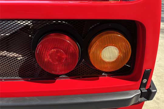 F40 detail 8