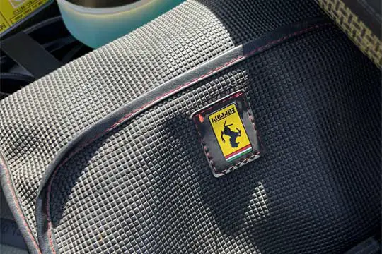F40 interior 25
