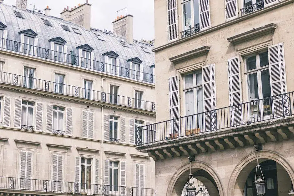 The 10 Best Neighborhoods in Paris, France - Kurby