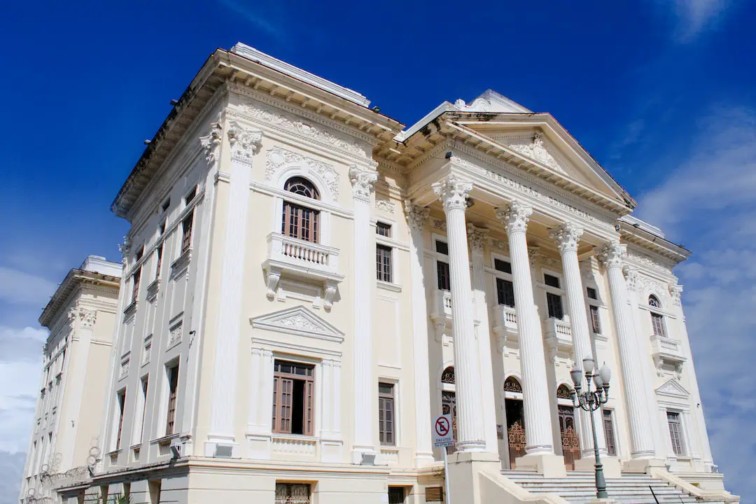 A Traveler's Guide 10 Essential Packing Items for Maceió, Brazil